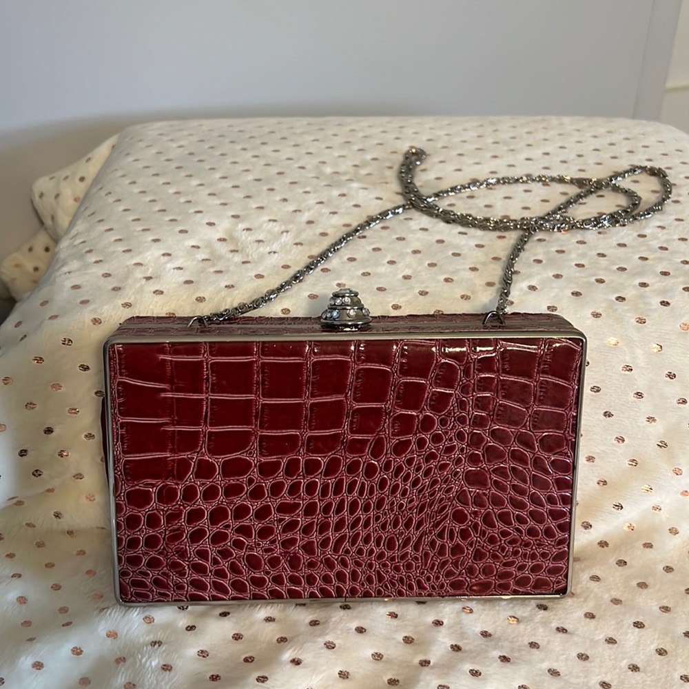 Cute little clutch.